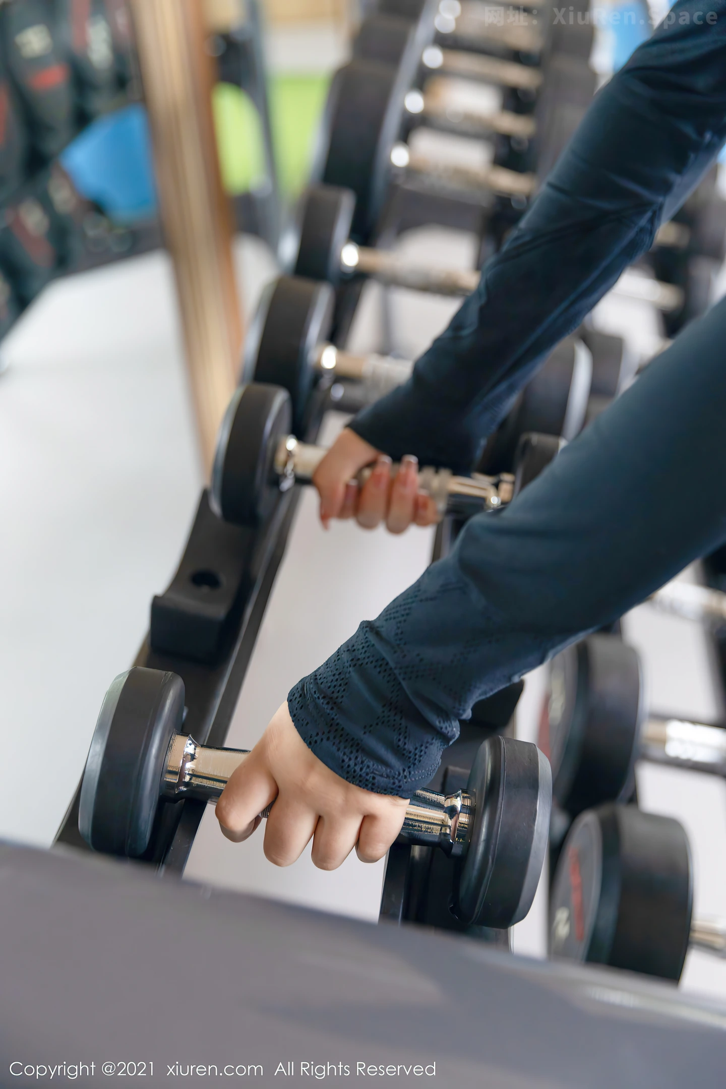 图片[6]-[XiuRen秀人网]VOL.4140 模特熊小诺成都旅拍剧情镜头健身房运动服秀完美身材诱惑写真91P-秀人网官方网站